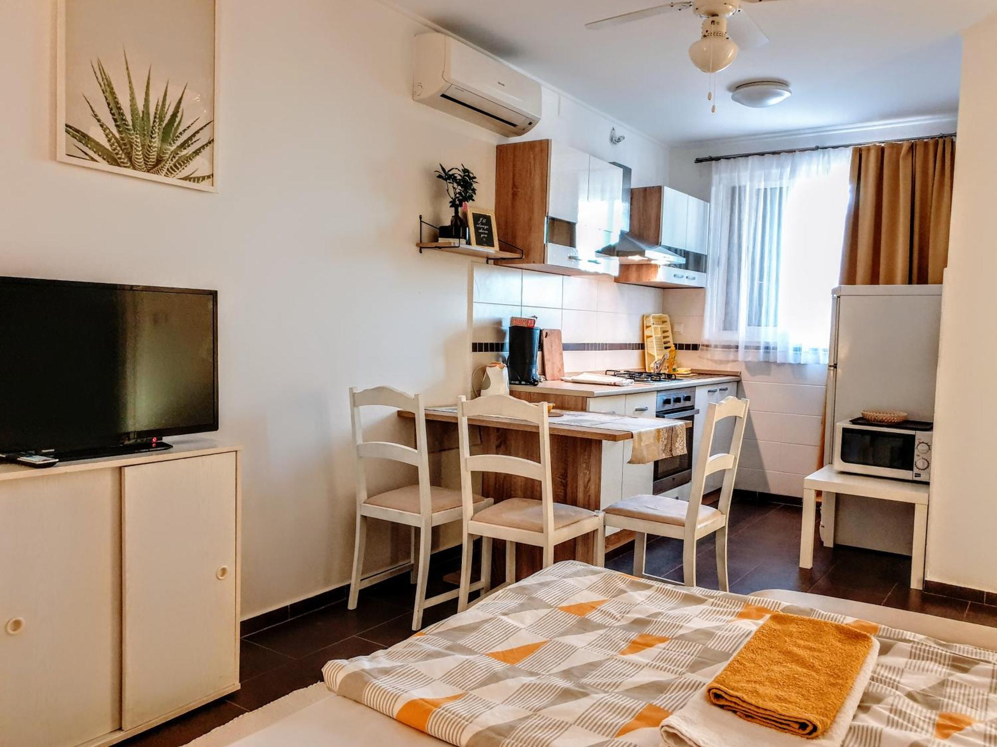 Apartments Katicin Poljana  Rom bilde
