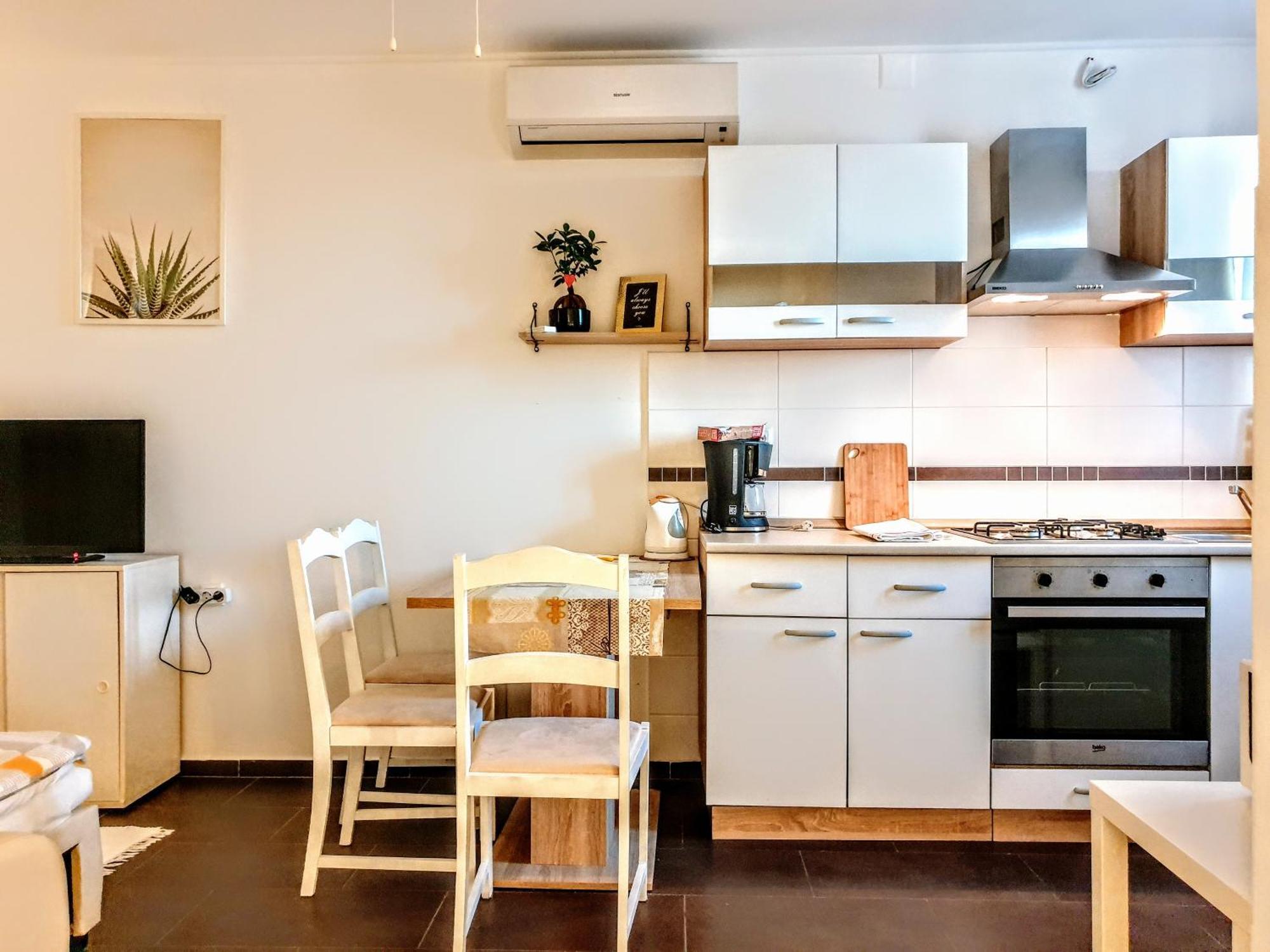 Apartments Katicin Poljana  Rom bilde